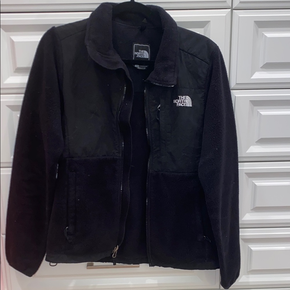 The North Face women’s Black Jacket